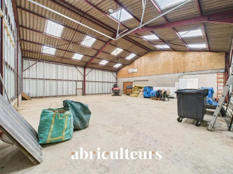 Bureau dans Nogent-le-Phaye à louer - Photo de l’immeuble – Image 1 sur 11