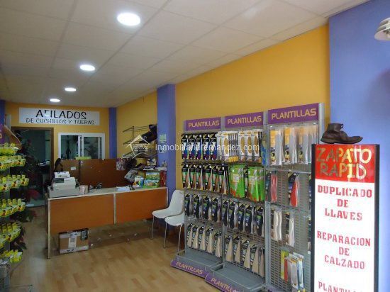 Local commercial dans Cáceres, Cáceres à vendre - Photo de l’immeuble – Image 1 sur 6