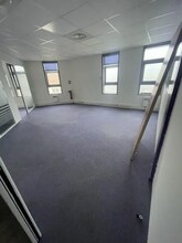 Bureau dans Rueil-Malmaison à louer Photo intérieure– Image 2 sur 11