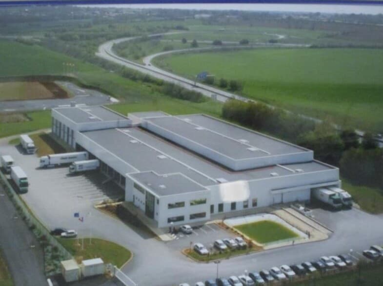 Industriel/Logistique dans La Crèche à louer - Aérien – Image 2 sur 5