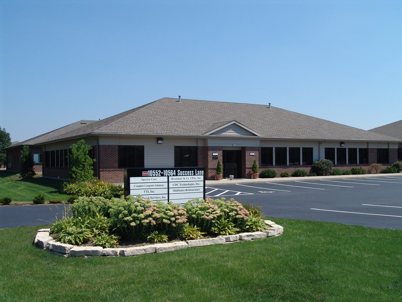 10554 Success Ln, Dayton, OH à louer Photo principale– Image 1 sur 14