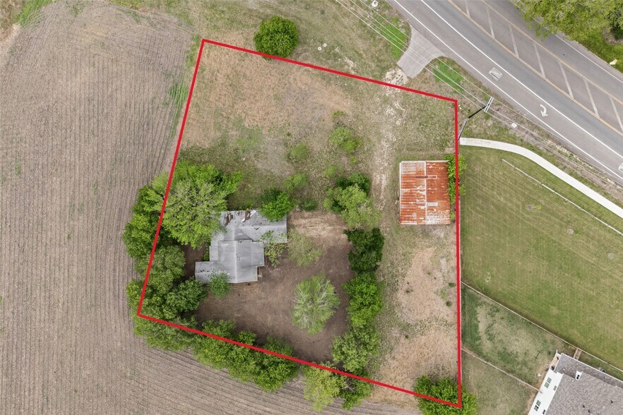1812 Borchert Dr, Lockhart, TX à vendre - Photo principale – Image 2 sur 15