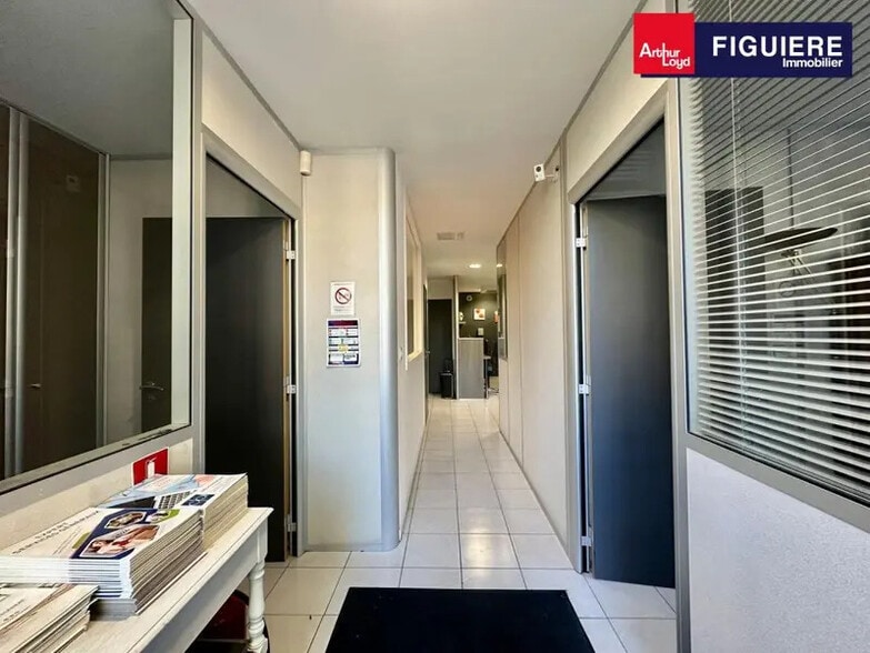 14 Rue De La Touloubre, Venelles à louer - Photo de l’immeuble – Image 3 sur 12