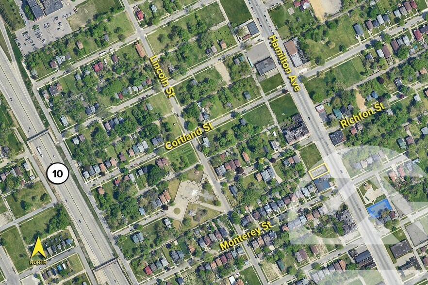 12129 Hamilton Ave, Highland Park, MI à vendre - Photo principale – Image 1 sur 1