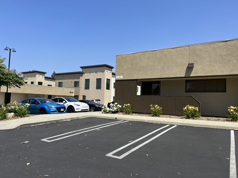 9635 Monte Vista Ave, Montclair, CA à louer - Photo de l’immeuble – Image 1 sur 21