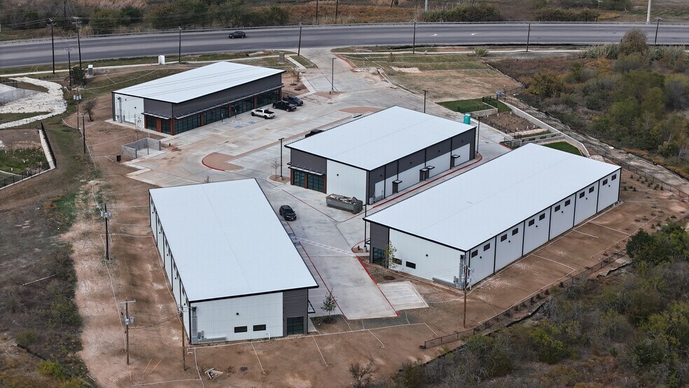 15819 FM 1325, Austin, TX à louer - Photo de l’immeuble – Image 2 sur 7