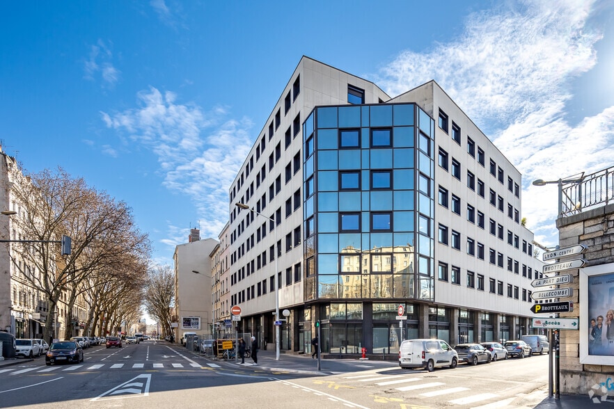 92 Cours Vitton, Lyon à louer - Photo de l’immeuble – Image 2 sur 4