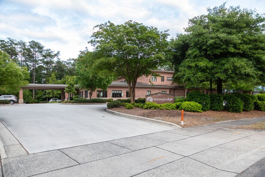1729 New Hanover Medical Park Dr, Wilmington, NC à vendre - Photo de l’immeuble – Image 2 sur 8