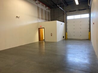 Plus de détails pour 658 Griffith Rd, Charlotte, NC - Industriel/Logistique à louer