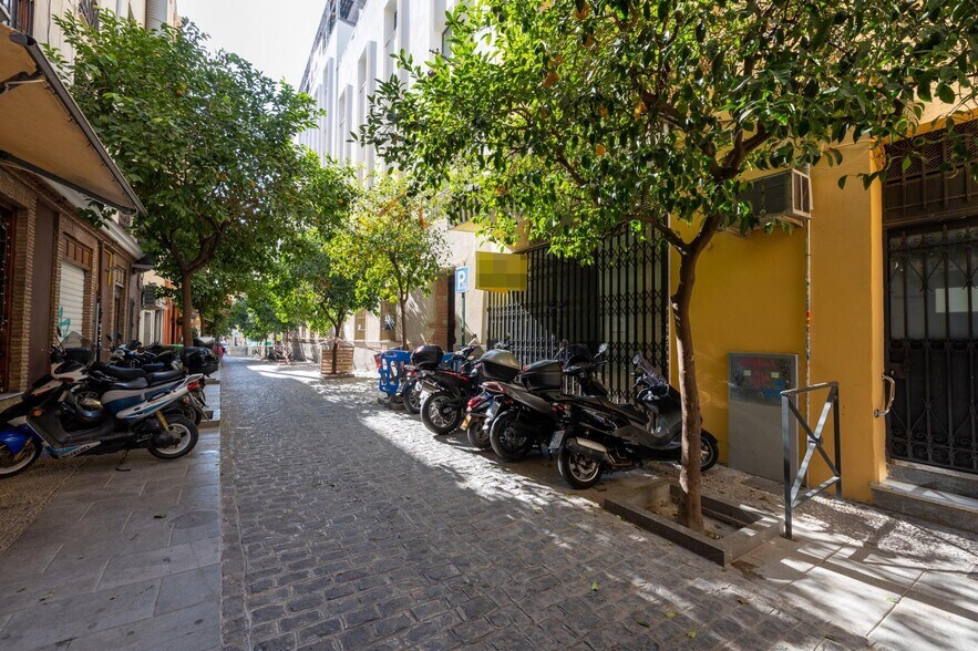 Local commercial dans Granada à vendre - Photo de l’immeuble – Image 3 sur 29
