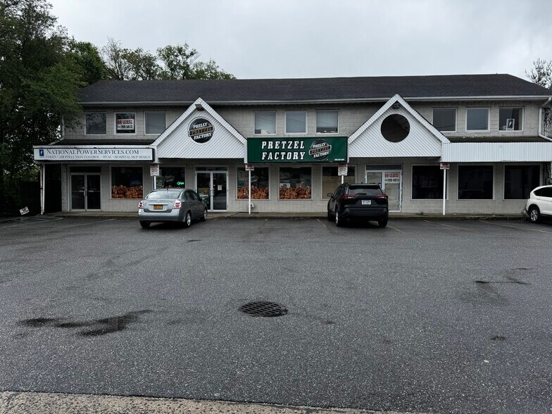 118 Broadway, Lynbrook, NY à vendre - Photo de l’immeuble – Image 2 sur 12