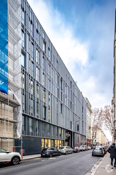 132 Rue Bossuet, Lyon à louer - Photo de l’immeuble – Image 2 sur 2