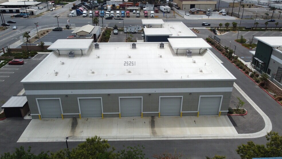 15252 Valley Blvd, Fontana, CA à louer - Photo de l’immeuble – Image 2 sur 8