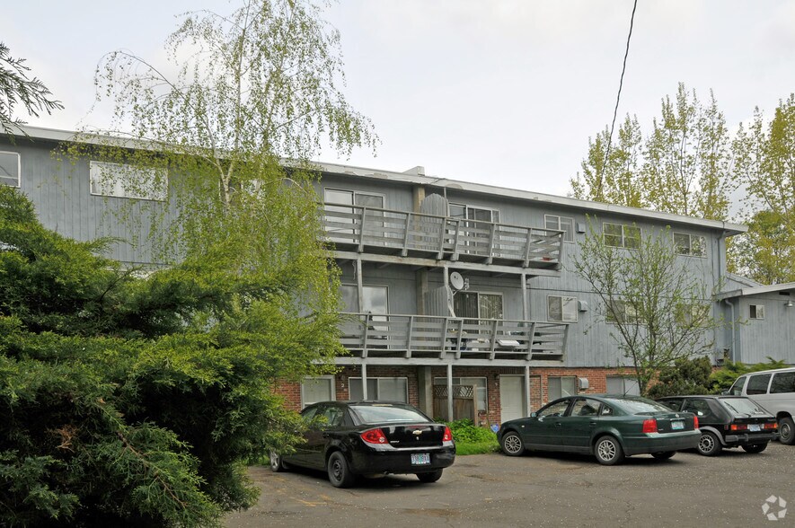4540 SW Dogwood Ln, Portland, OR à vendre - Photo de l’immeuble – Image 3 sur 9