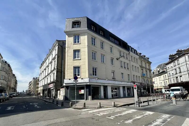 Local commercial dans Rouen à louer - Photo de l’immeuble – Image 1 sur 6