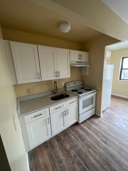19 E 204th St, Bronx, NY à vendre - Photo de l’immeuble – Image 2 sur 19