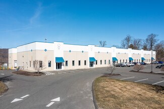 Plus de détails pour 7 Francis J Clarke Cir, Bethel, CT - Industriel/Logistique à louer