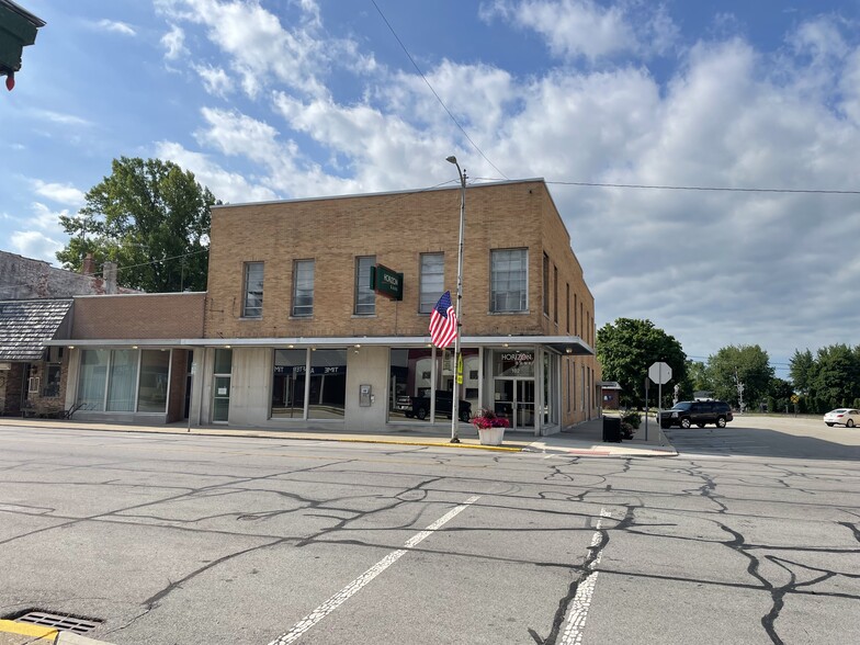 102 E Main St, Mentone, IN à vendre - Photo de l’immeuble – Image 1 sur 5
