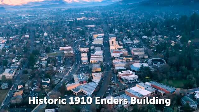 262 E Main St, Ashland, OR à vendre - Vidéo sur l’annonce professionnelle – Image 3 sur 12