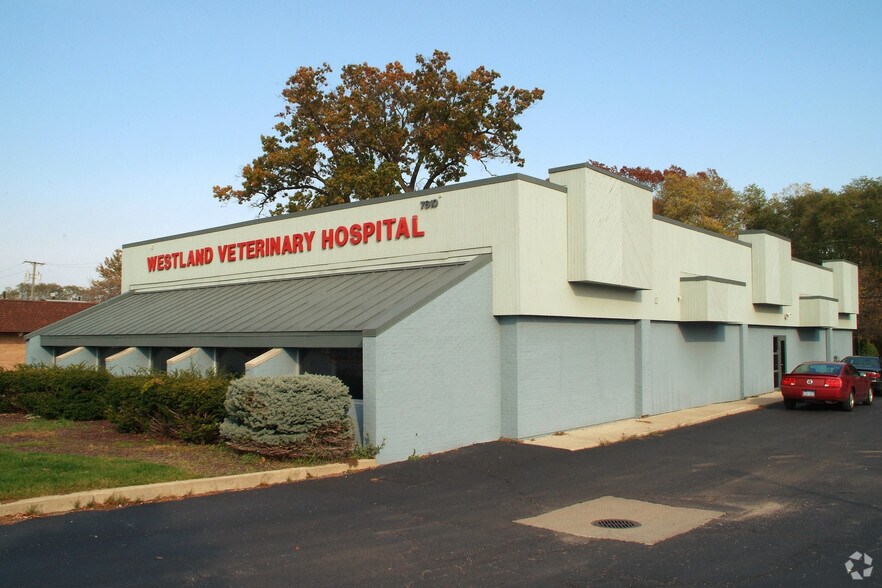 7610 N Wayne Rd, Westland, MI à vendre - Photo principale – Image 1 sur 2