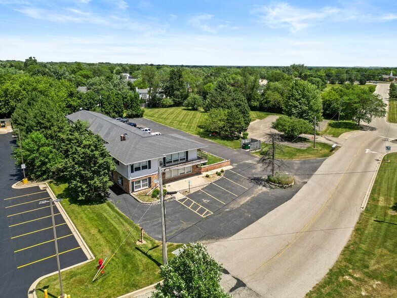 898 S Rand Rd, Lake Zurich, IL à vendre - Photo de l’immeuble – Image 2 sur 11