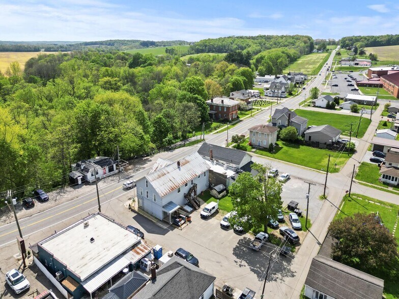 23359 Coshocton Rd, Howard, OH à vendre - Photo de l’immeuble – Image 2 sur 8