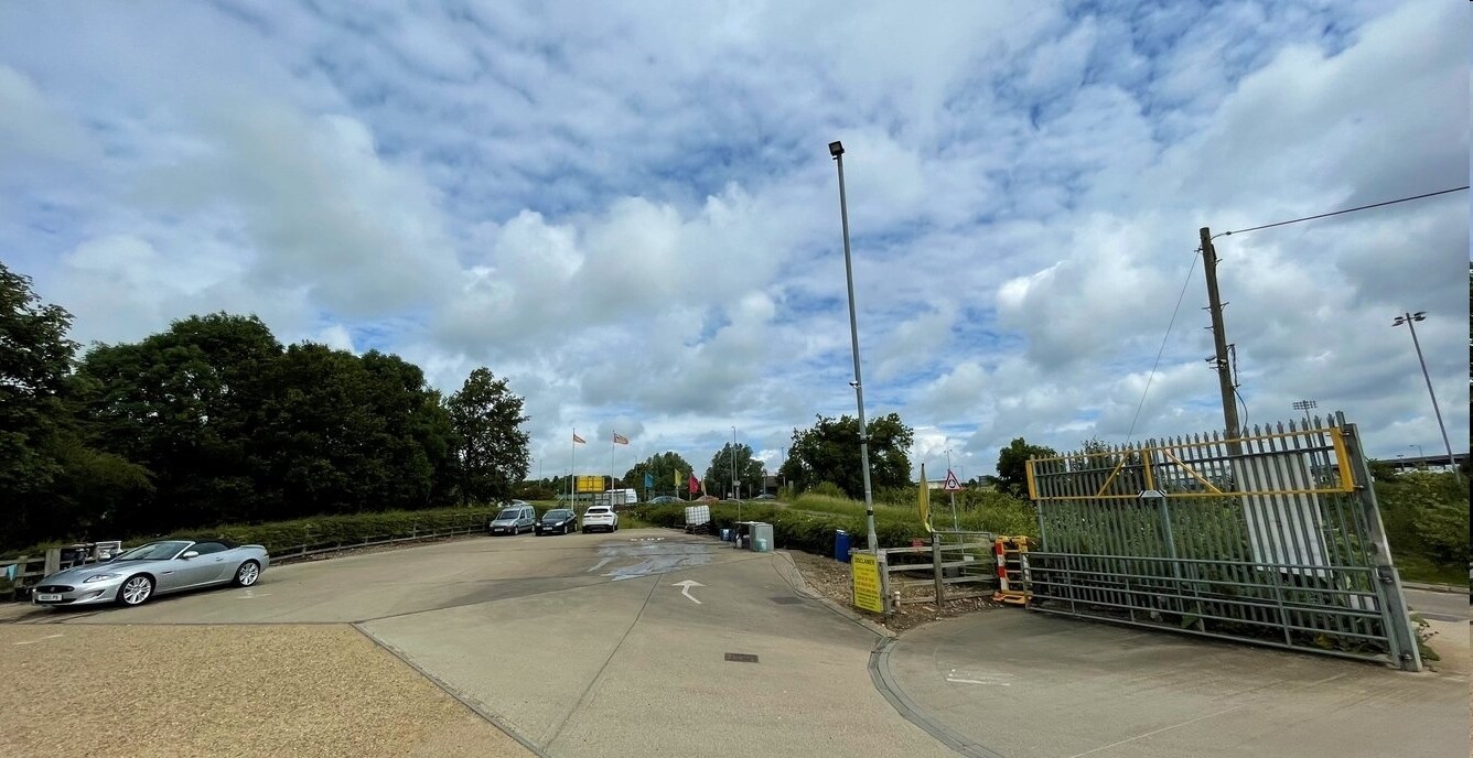 Upton Way, Northampton à louer Photo principale– Image 1 sur 10