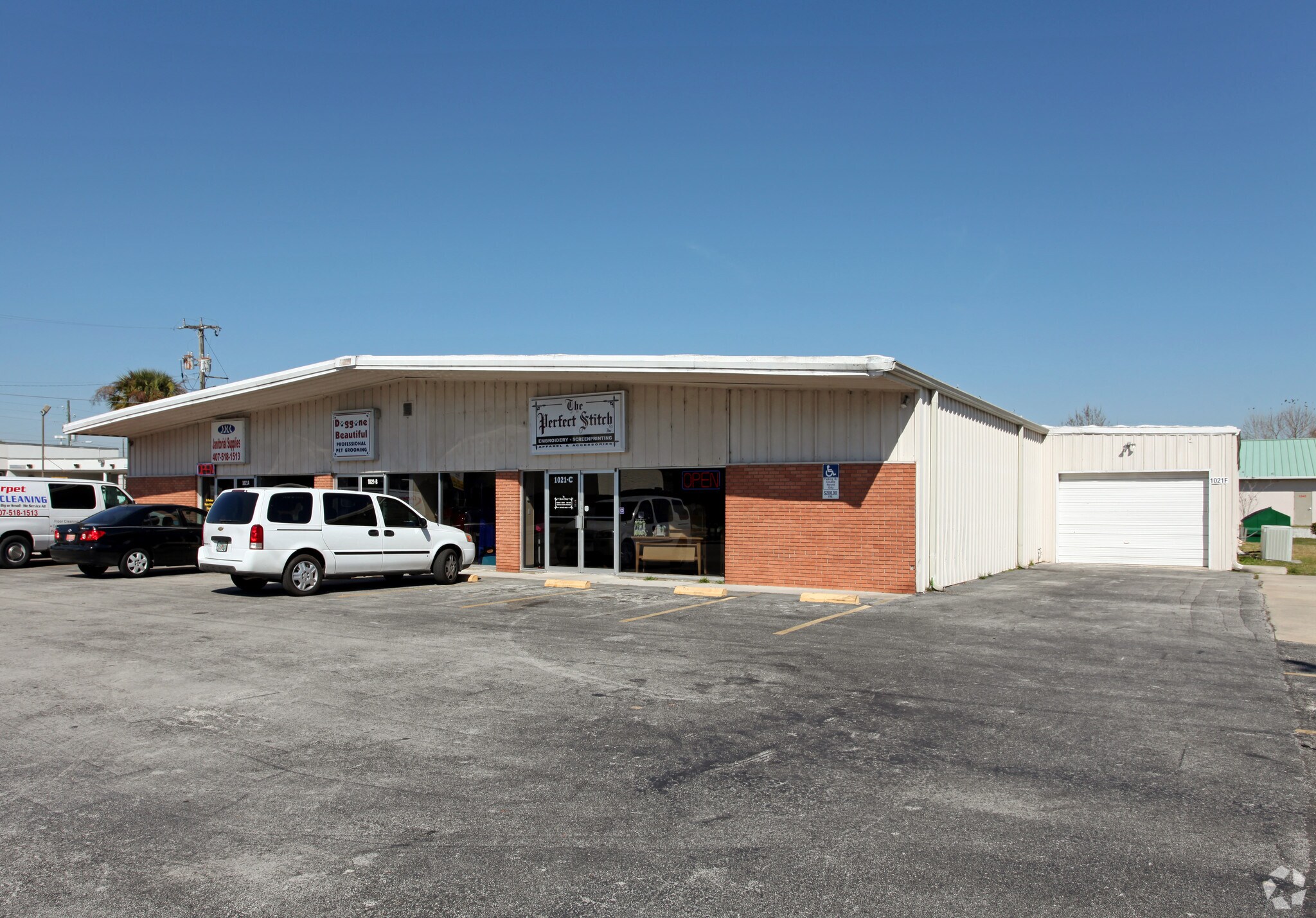 1021 W Oak St, Kissimmee, FL à louer Photo principale– Image 1 sur 4