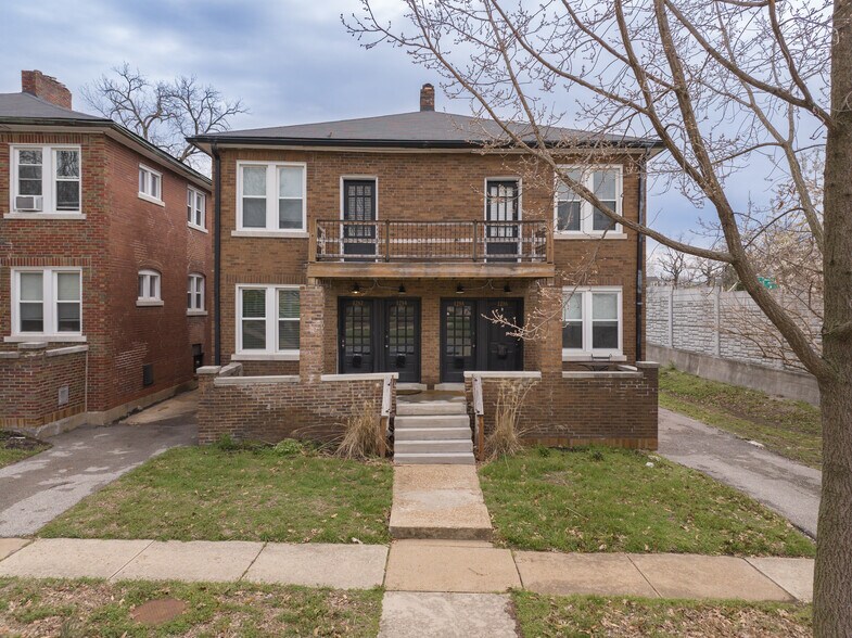 Richmond Heights 12-Unit Portfolio portefeuille de 4 biens à vendre sur LoopNet.fr - Photo de l’immeuble – Image 3 sur 5