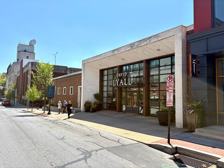202 N Duke St, Lancaster, PA à vendre - Photo principale – Image 1 sur 88