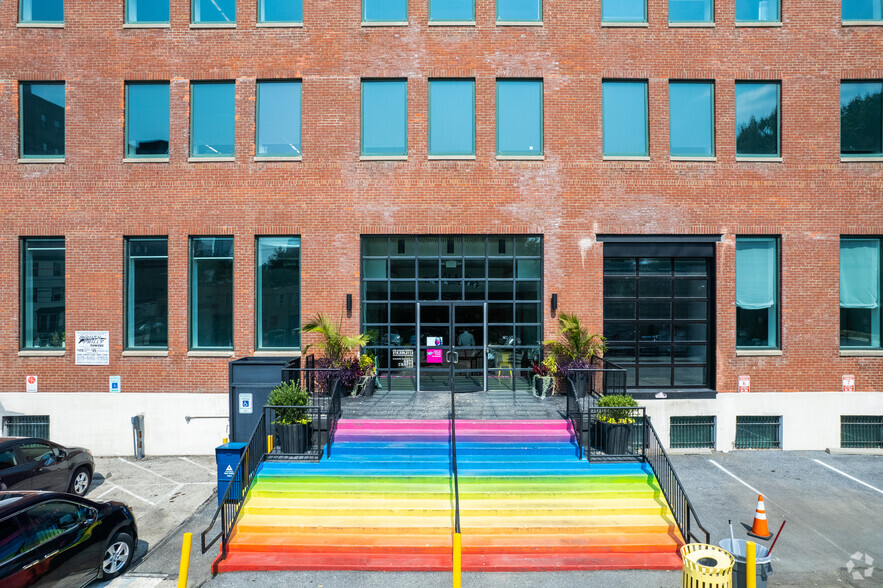 990 Spring Garden St, Philadelphia, PA à louer - Photo de l’immeuble – Image 3 sur 4