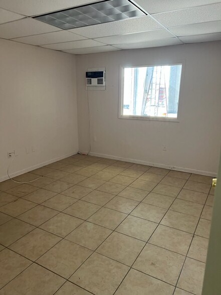692 Edgewood Ave N, Jacksonville, FL à louer - Photo de l’immeuble – Image 2 sur 6