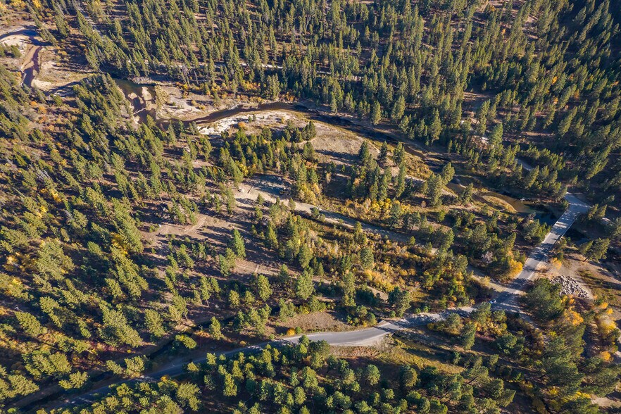 597 Gold Fork rd, Donnelly, ID à vendre - Aérien – Image 3 sur 7