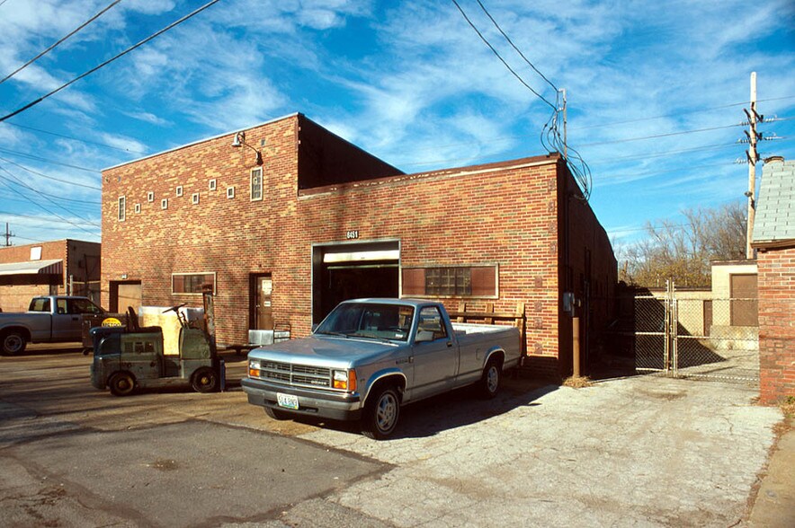 8443-8451 Wabash Ave portefeuille de 3 biens à vendre sur LoopNet.fr - Photo principale – Image 1 sur 2