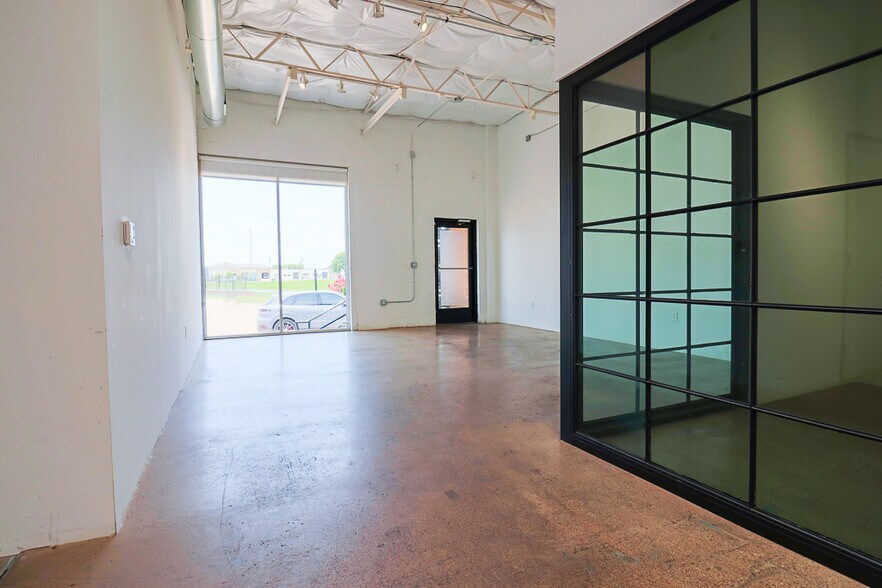 2292 Vantage St, Dallas, TX à louer - Photo de l’immeuble – Image 3 sur 19