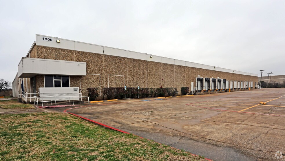 1905 110th St, Grand Prairie, TX à louer - Photo principale – Image 1 sur 15
