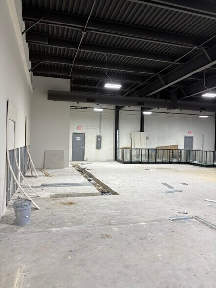 7241 Lawndale St, Houston, TX à louer - Photo intérieure – Image 2 sur 36