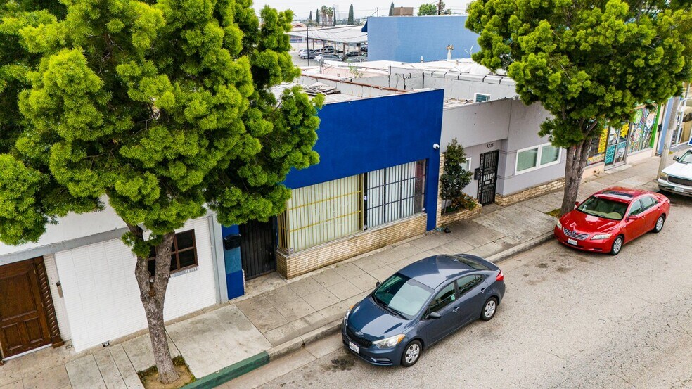 3311 W Beverly Blvd, Montebello, CA à louer - Photo de l’immeuble – Image 2 sur 12