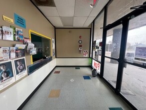 17503-17587 Imperial Valley Dr, Houston, TX à louer Photo intérieure– Image 1 sur 9