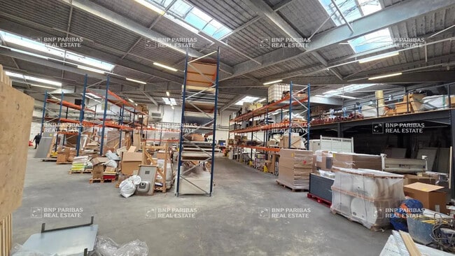 Plus de détails pour Bureau, Local d'activités à louer