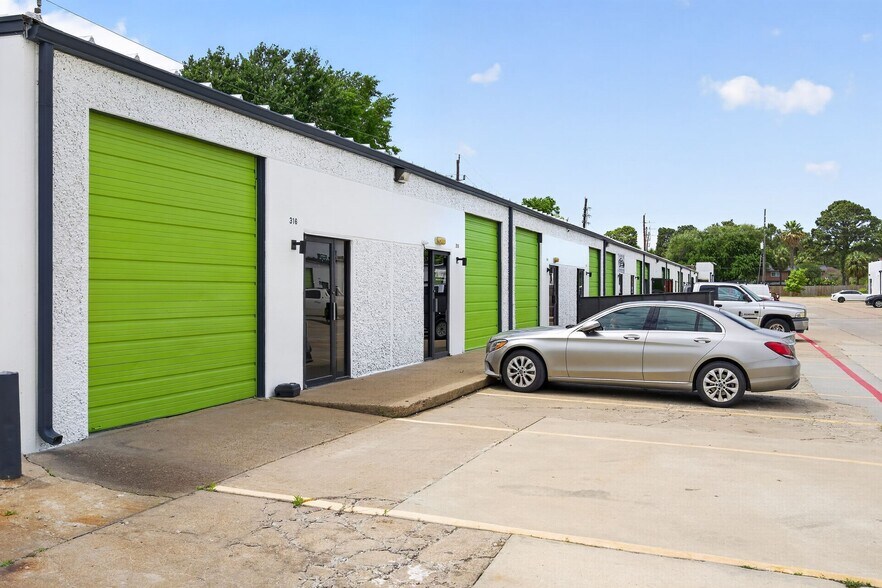 13940 Bammel North Houston Rd, Houston, TX à louer - Photo de l’immeuble – Image 3 sur 6