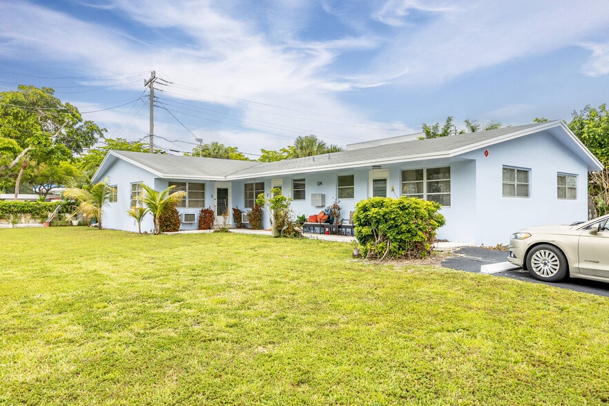 124 NW 21st Ct, Wilton Manors, FL à vendre - Photo principale – Image 1 sur 7
