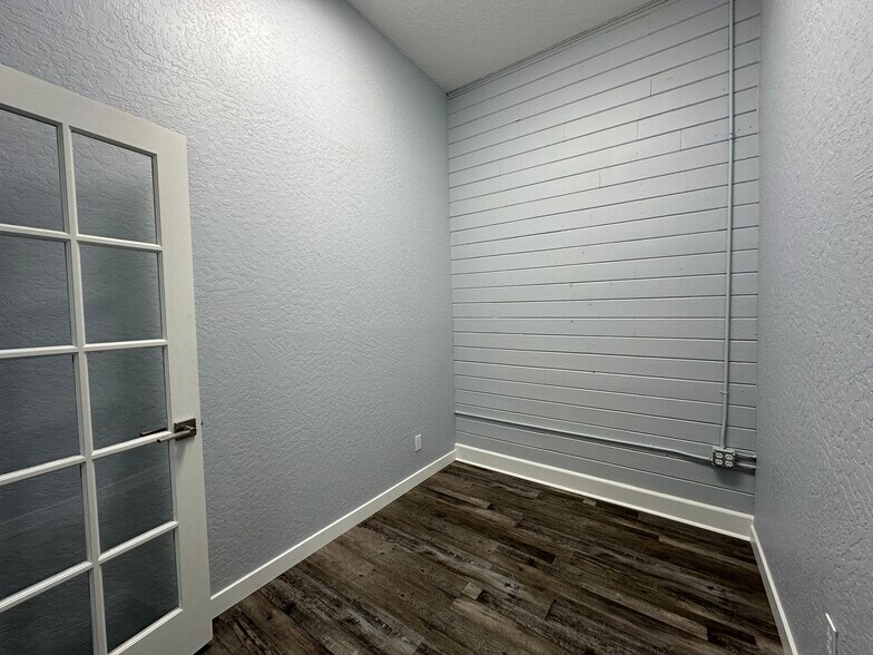 208 Vine St, Kelso, WA à louer - Photo de l’immeuble – Image 2 sur 7