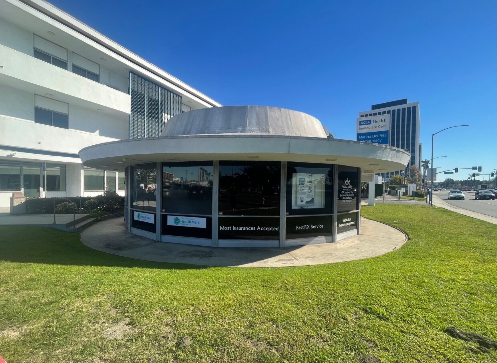 4560 Admiralty Way, Marina Del Rey, CA à louer Photo principale– Image 1 sur 4