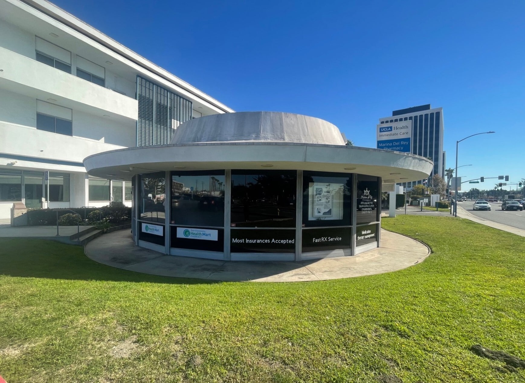4560 Admiralty Way, Marina del Rey, CA à louer Photo principale– Image 1 sur 28