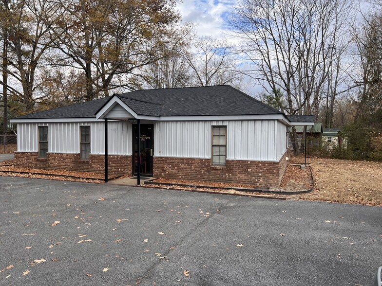 250 Alder Cir, Rossville, GA à vendre - Photo principale – Image 1 sur 1