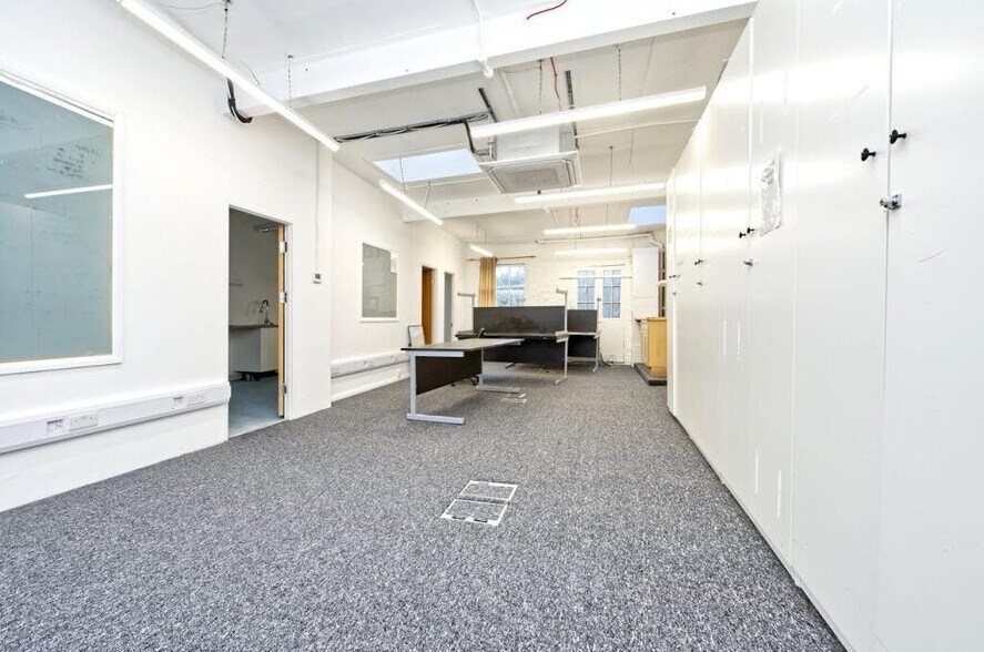 64 Rochester Pl, Londres à louer - Photo de l’immeuble – Image 2 sur 5