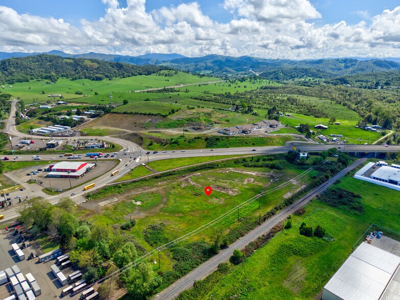 4553 Old Hwy 99 South, Roseburg, OR à vendre - Photo de l’immeuble – Image 3 sur 10