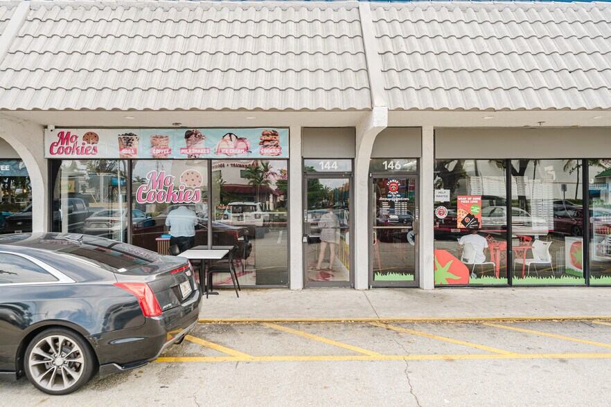 130 NW 20th St, Boca Raton, FL à louer - Photo de l’immeuble – Image 2 sur 17