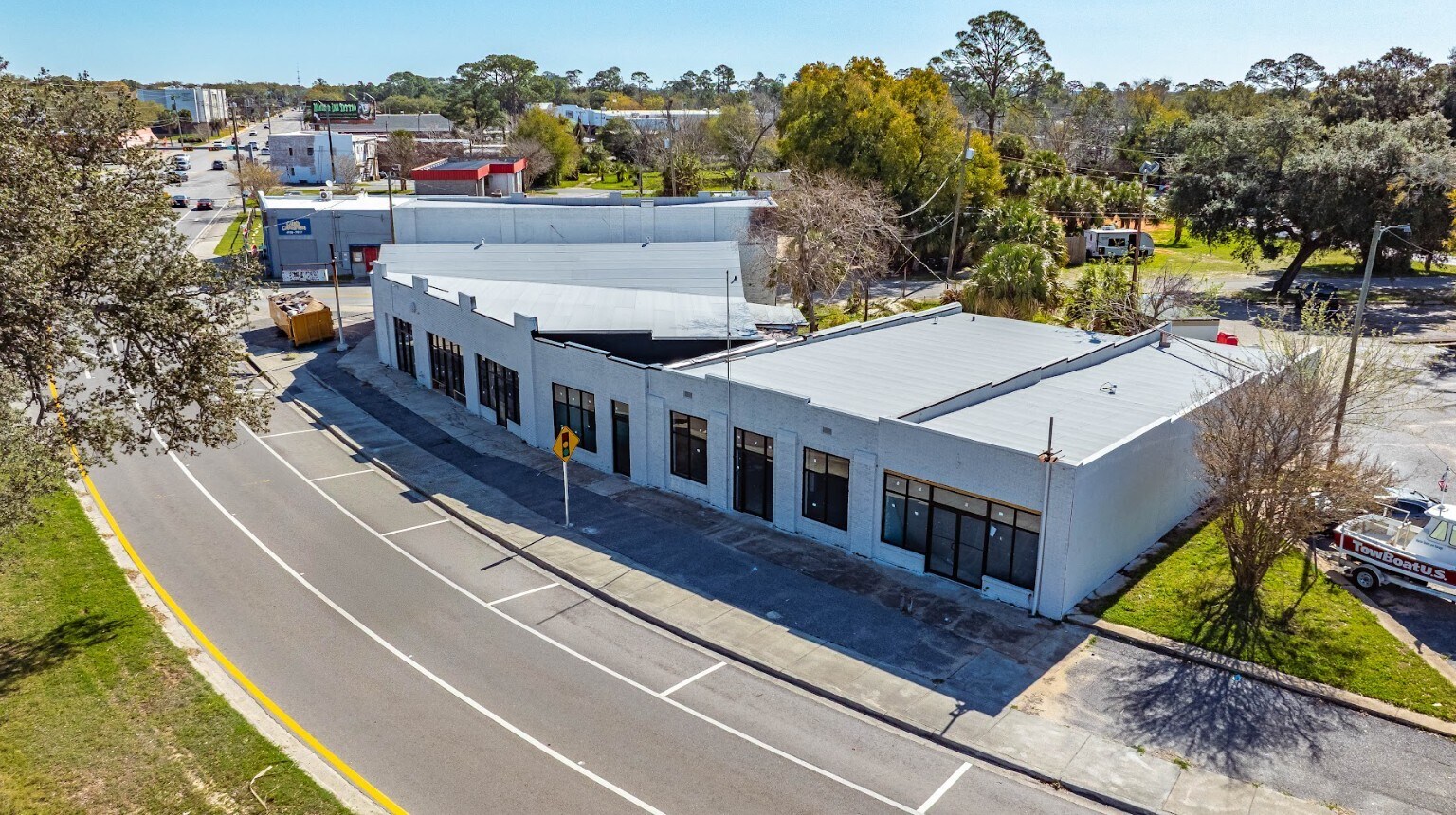 4151-4175 Barrancas Ave, Pensacola, FL à louer Photo de l’immeuble– Image 1 sur 7